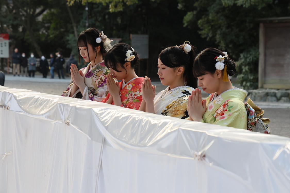 ＜SKE48 二十歳のつどい＞熱田神宮（2025年1月13日／©2025 Zest, Inc.／衣装協力：株式会社清水屋）