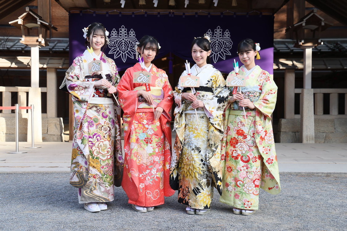 ＜SKE48 二十歳のつどい＞熱田神宮（2025年1月13日／©2025 Zest, Inc.／衣装協力：株式会社清水屋）