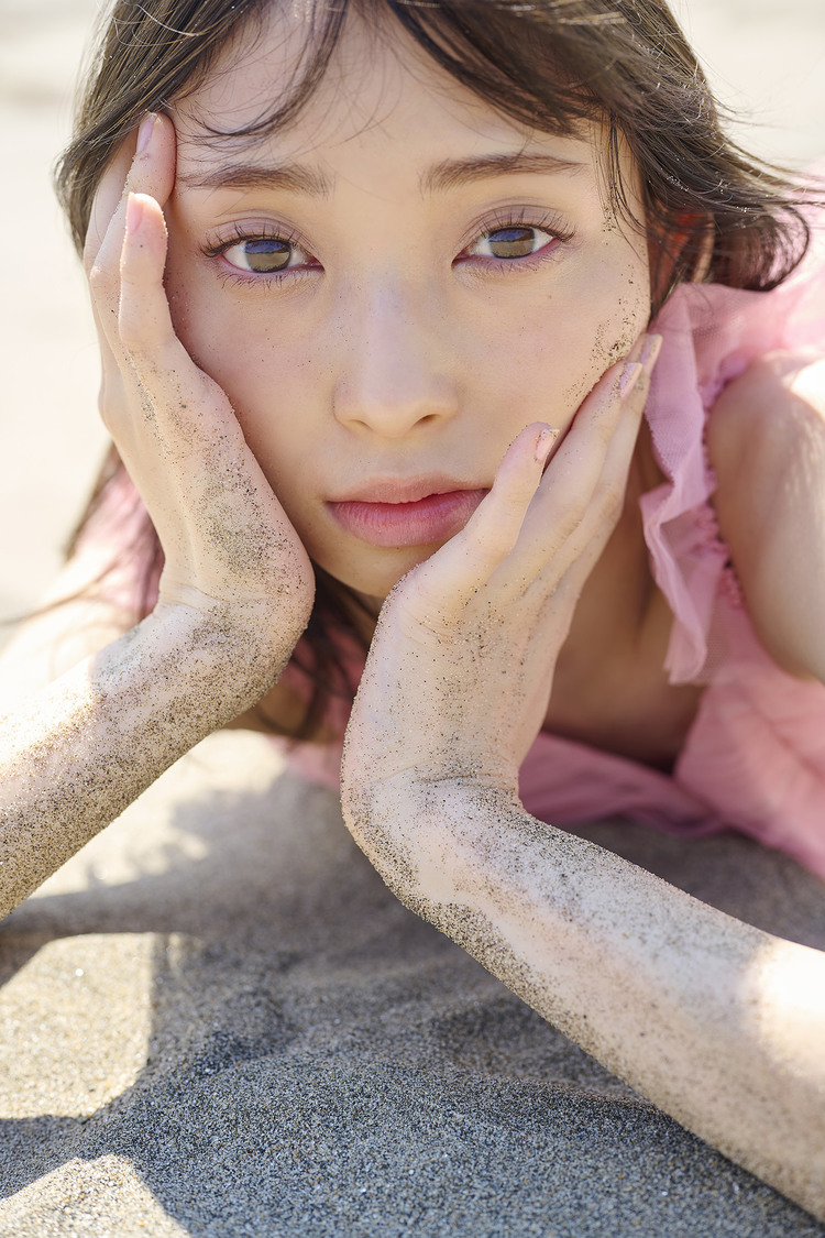 辻野かなみ1st写真集『Kanami Tsujino』収録カット（©SDP）