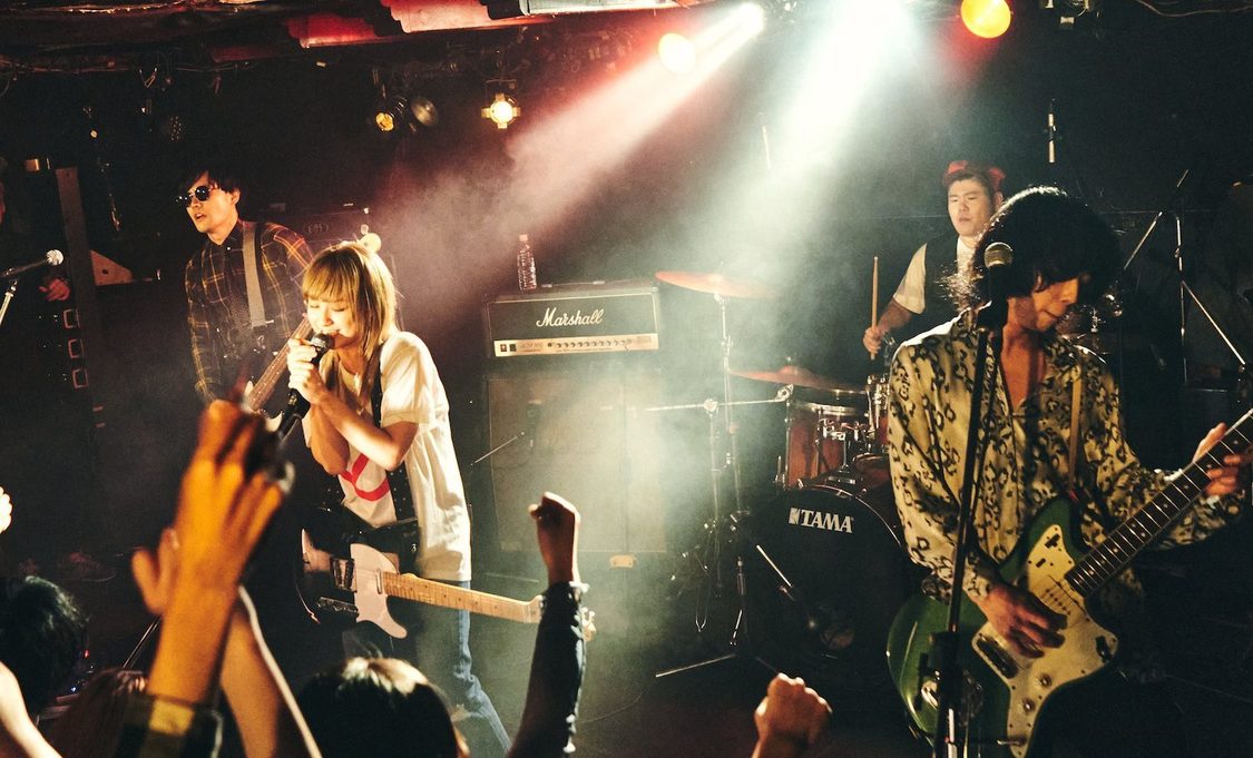 ©石黒正数・徳間書店／映画『ネムルバカ』製作委員会