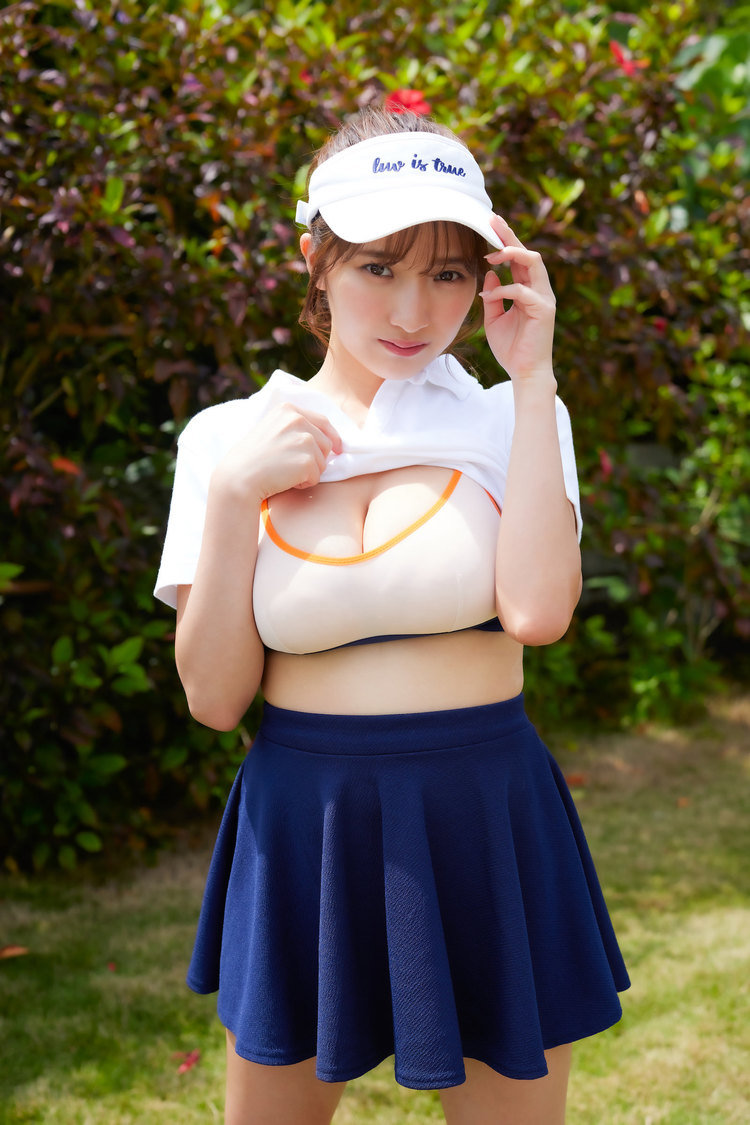 三田悠貴『You Kiss』（©2025 Liverpool）