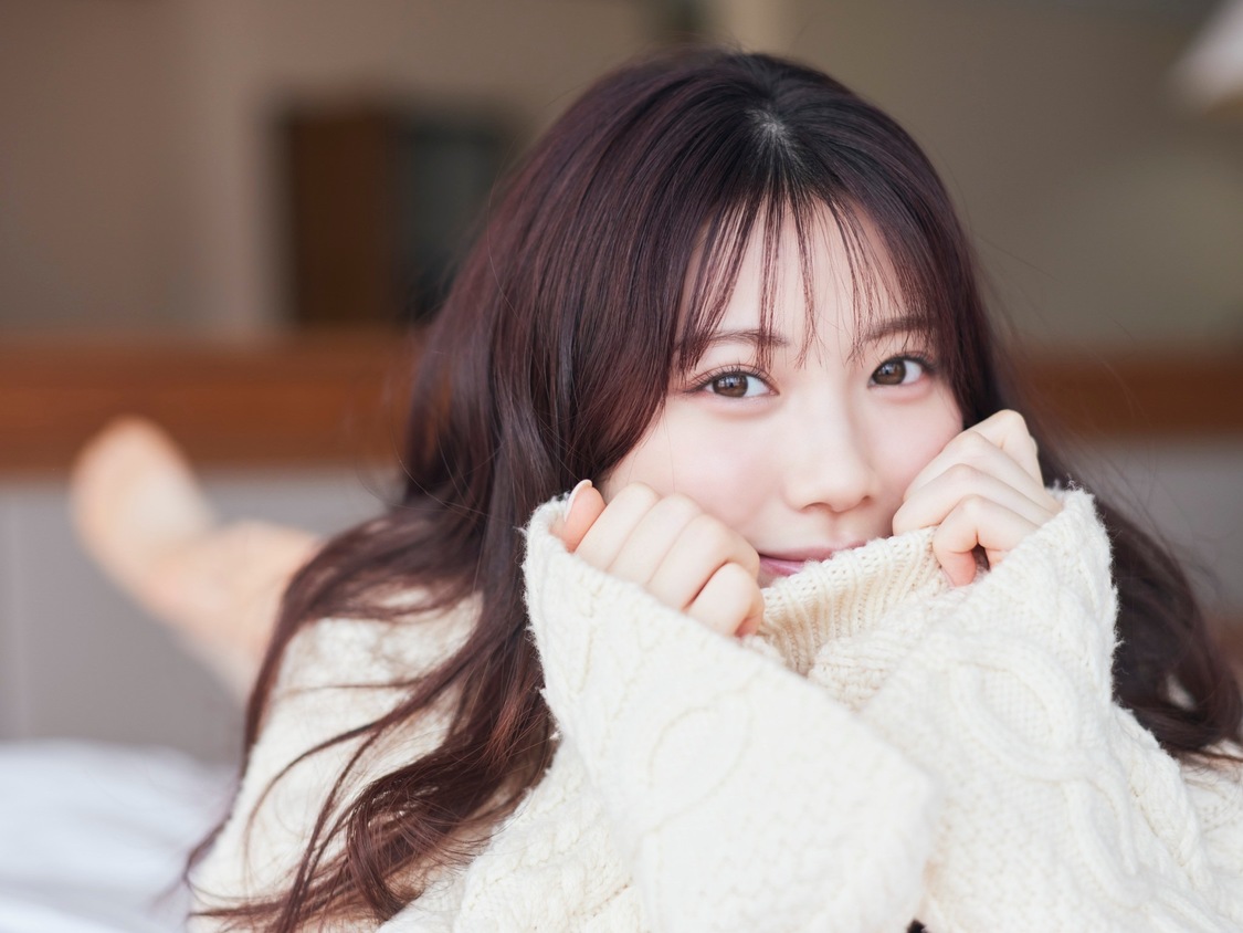 『石川澪4th写真集 ぎゅう、して。』（撮影：佐々木大輔（SIGNO）／光文社刊）