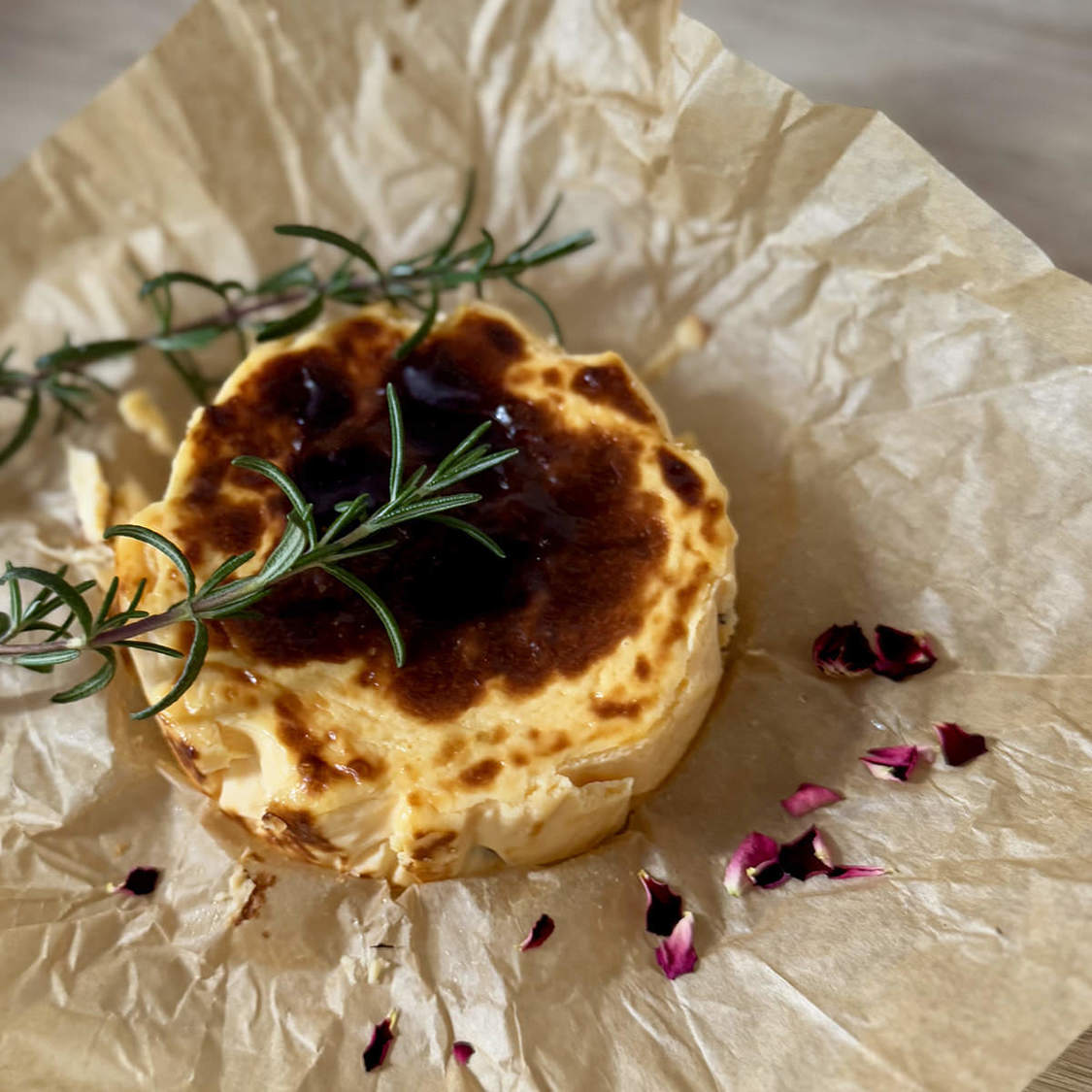 バズるチーズケーキ（flower＆rosemary）