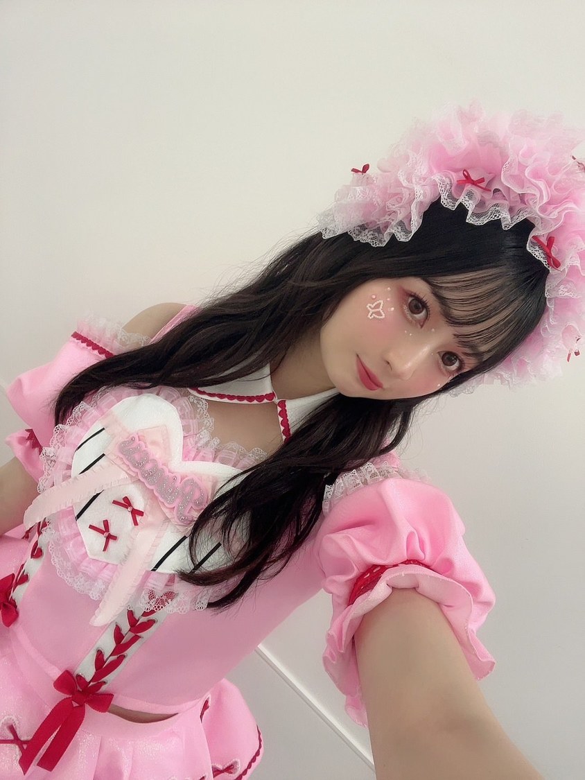 ピンクと赤がいいって言ったら出来上がった「プリンセステイラー」の衣装