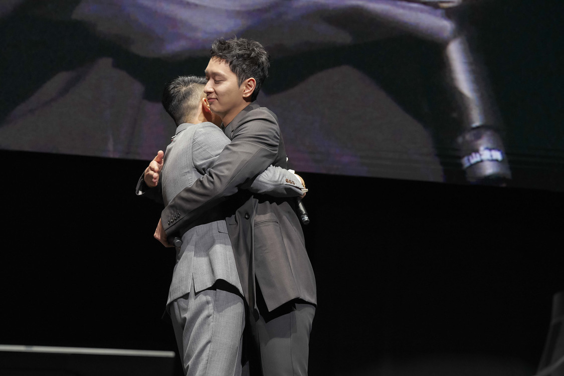 ＜映画『誰よりもつよく 抱きしめて』完成披露上映会＆PREMIUM EVENT＞Kアリーナ横浜（2025年1月26日／©2025「誰よりもつよく抱きしめて」HIAN /アークエンタテインメント）