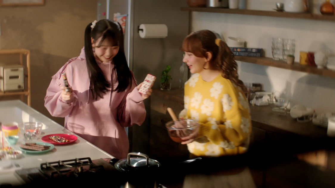 新TV-CM「meiji♡FRUITS ZIPPERの手作りバレンタイン〜楽しい時間を手作りしよう〜」