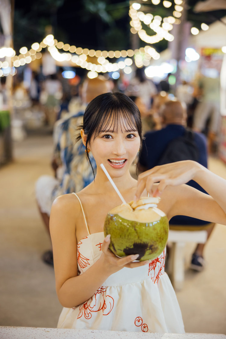 川瀬もえ 1st写真集『タイトル未定』（撮影：横山マサト／光文社刊）