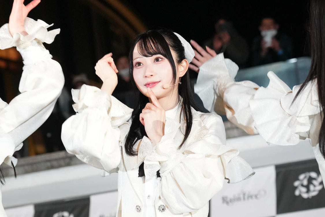 Rain Tree＜1st デジタルシングル「Ｉ Ｌ Ｕ」リリースイベント・ミニライブ＞アーバンドック ららぽーと豊洲シーサイドデッキ メインステージ（2025年1月29日／©OVERSE）