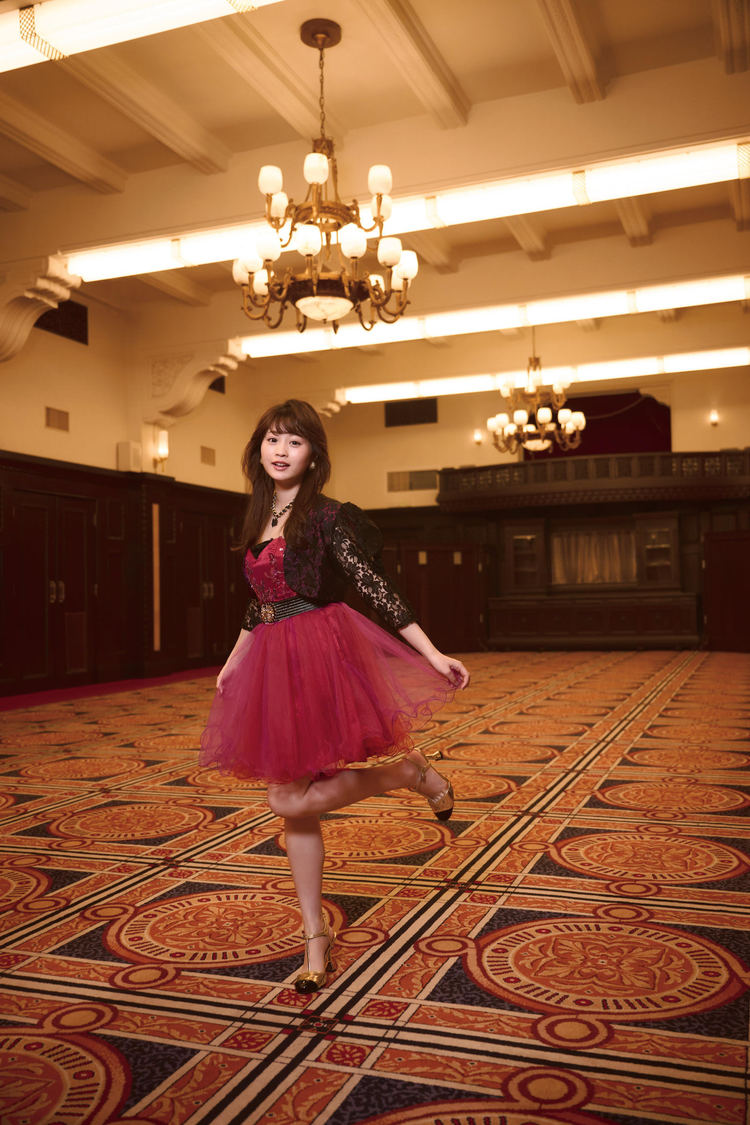 『古園井寧々スタイルブック 　ねねのおと』（©KADOKAWA／撮影：土山大輔（TRON））