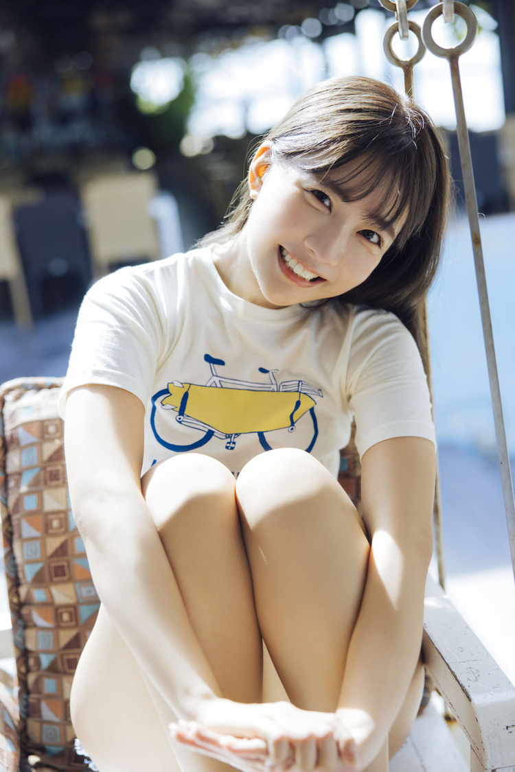 天羽希純（#2i2）『別冊ヤングチャンピオン』アザーカット（(c)横山マサト（秋田書店））