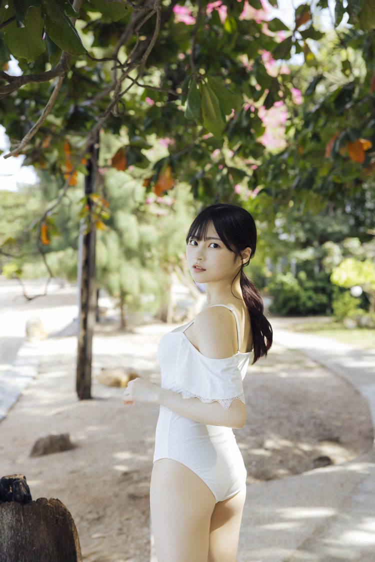 宇咲（#ババババンビ）『別冊ヤングチャンピオン3月号』アザーカット（撮影：横山マサト（秋田書店））