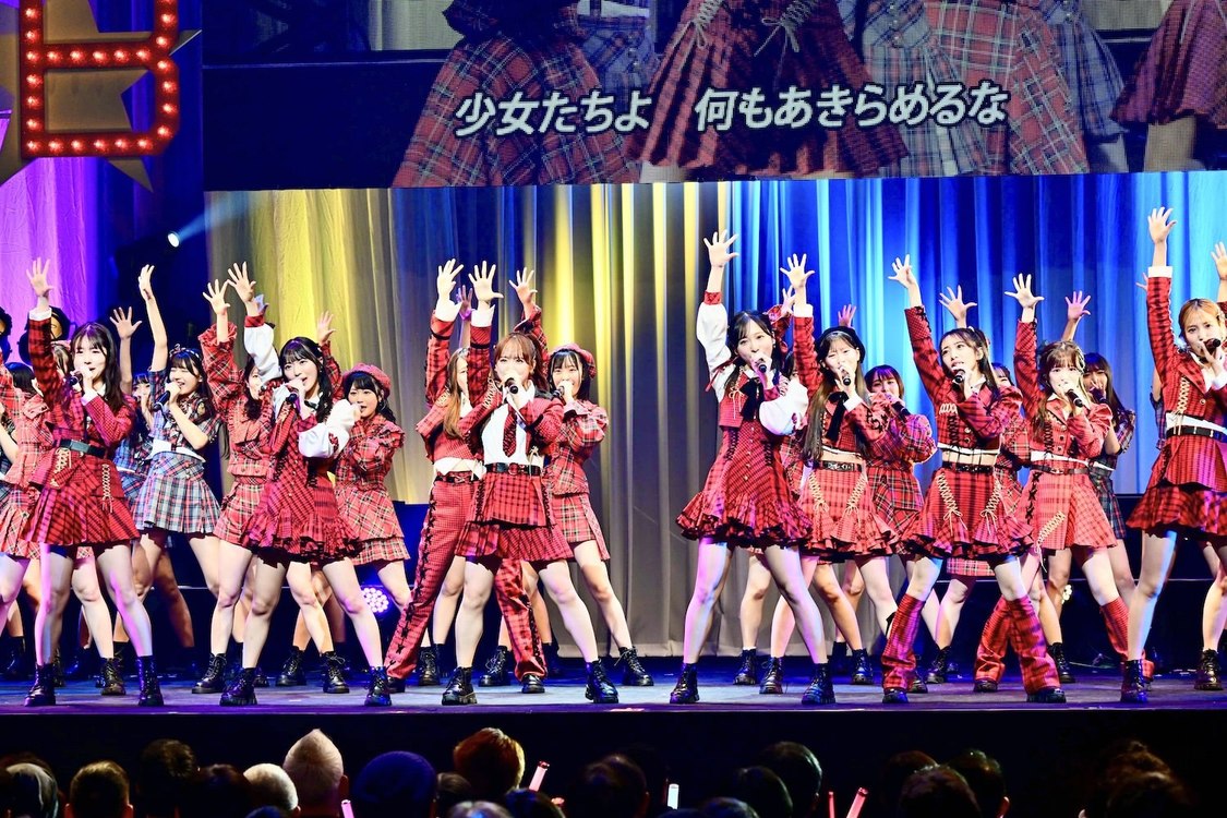 ＜AKB48 20th Year 「なんてったってAKB48」歌謡祭 in 品川ステラボール＞ステラボール（2025年2月9日／ⒸAKB48）