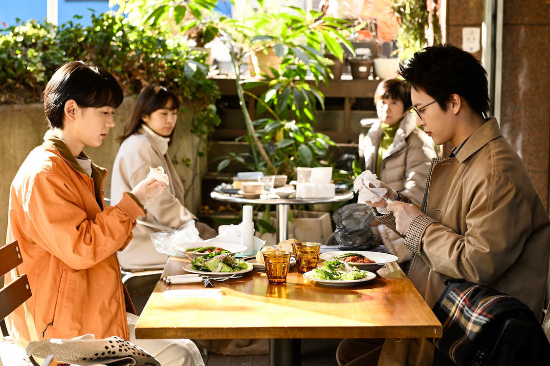 ©2025「誰よりもつよく抱きしめて」HIAN /アークエンタテインメント