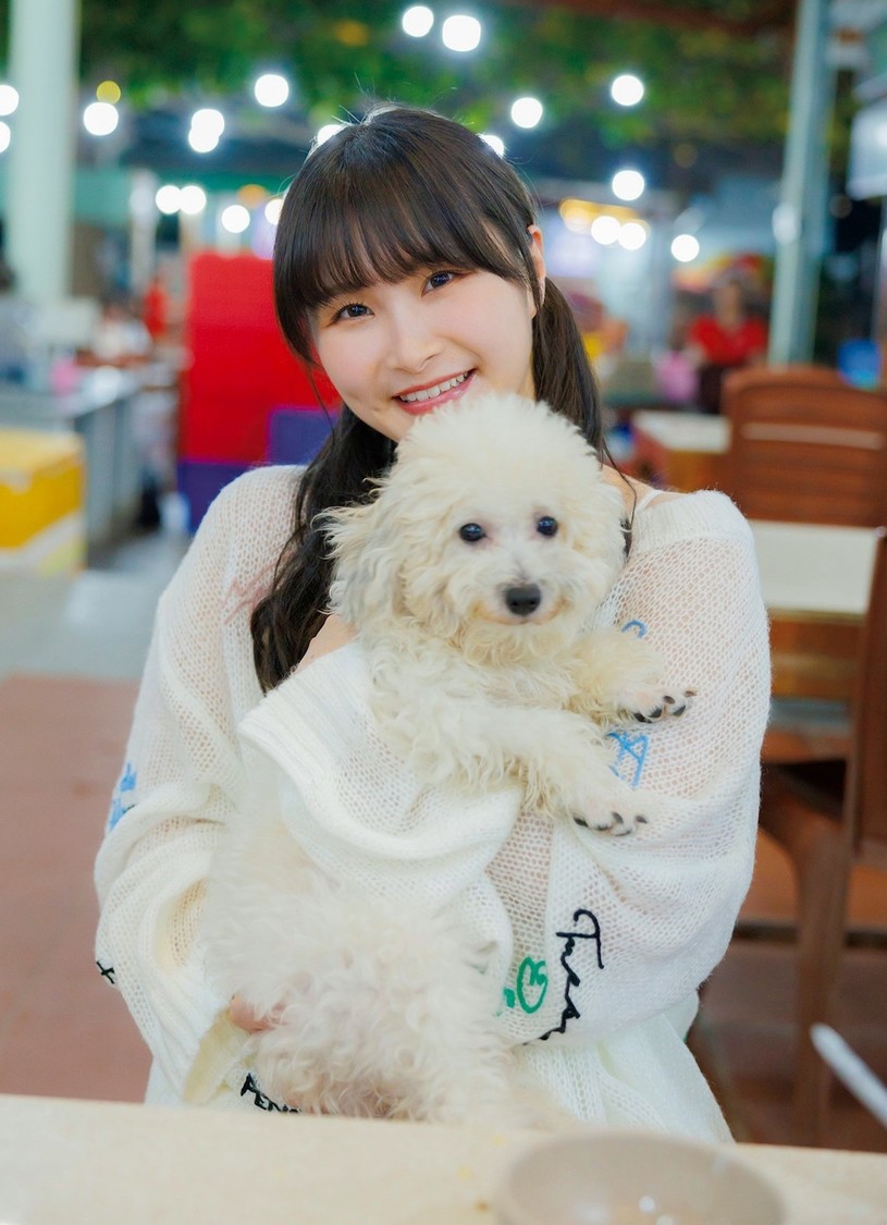 相良茉優写真集『タイトル未定』先行カット（(C)近藤宏一／講談社）