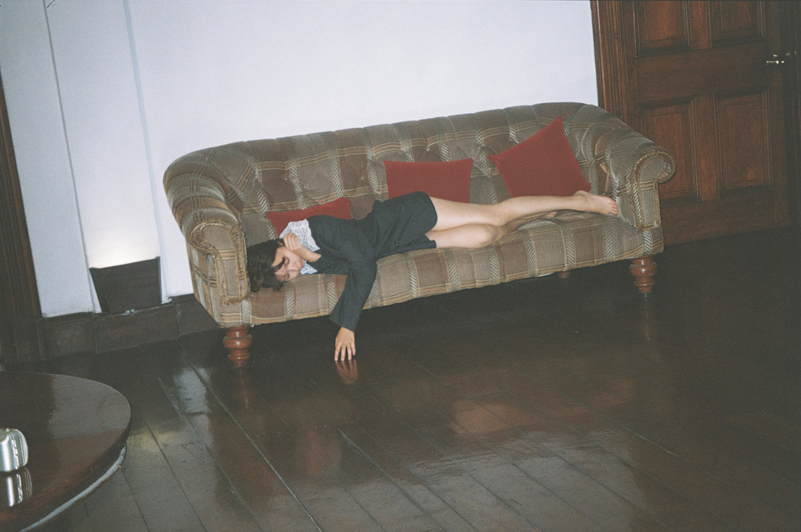 上白石萌歌写真集『charm charm』（Ⓒ松岡一哲／講談社）