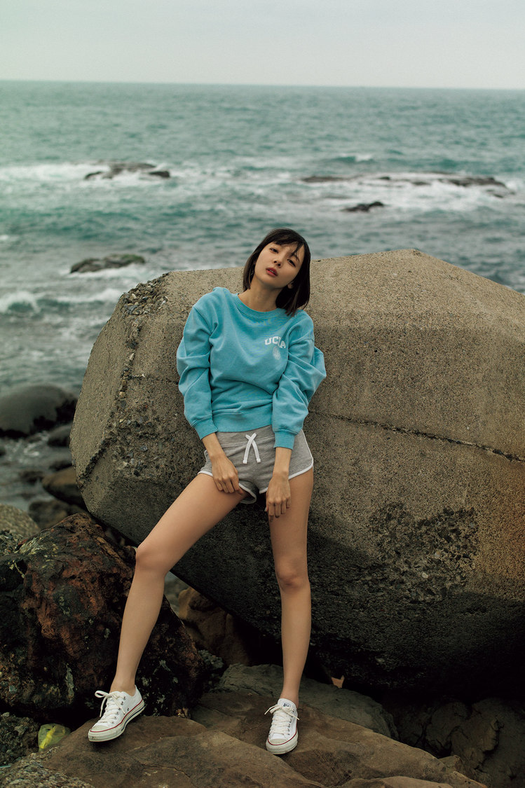 岡田紗佳 写真集『嶺上開花』新カット