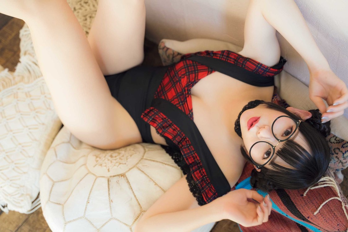 うたたね翠『ヤングアニマルWeb』（撮影：カノウリョウマ）