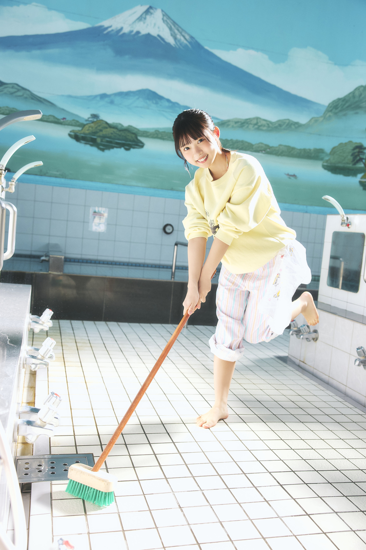 一ノ瀬こひな『B.L.T. 2025年4月号』アザーカット（撮影：高橋慶佑）