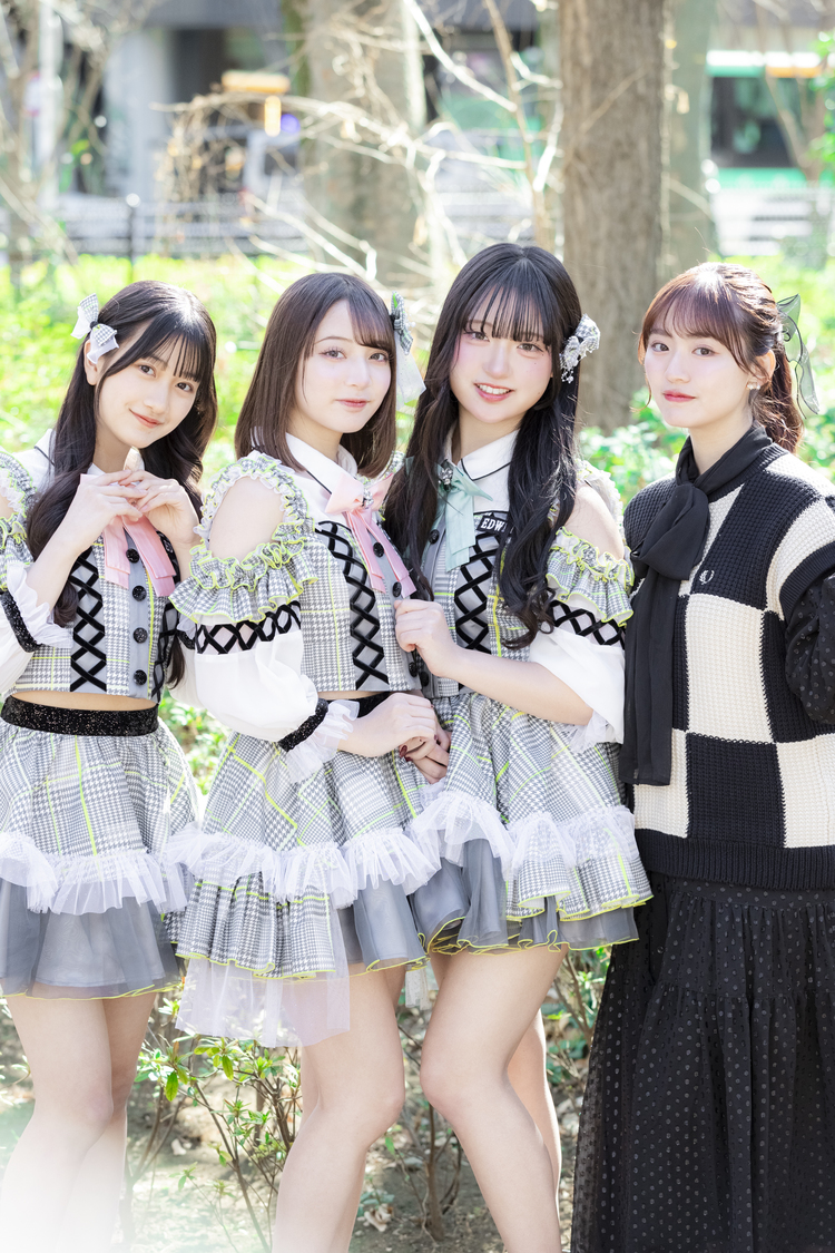 左から、上村佳里奈、吉田羽花、小林那波、豊田ルナ