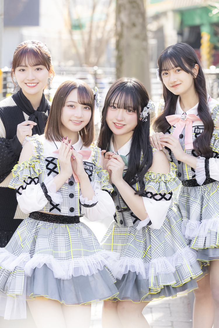 左から、豊田ルナ、上村佳里奈、吉田羽花、小林那波