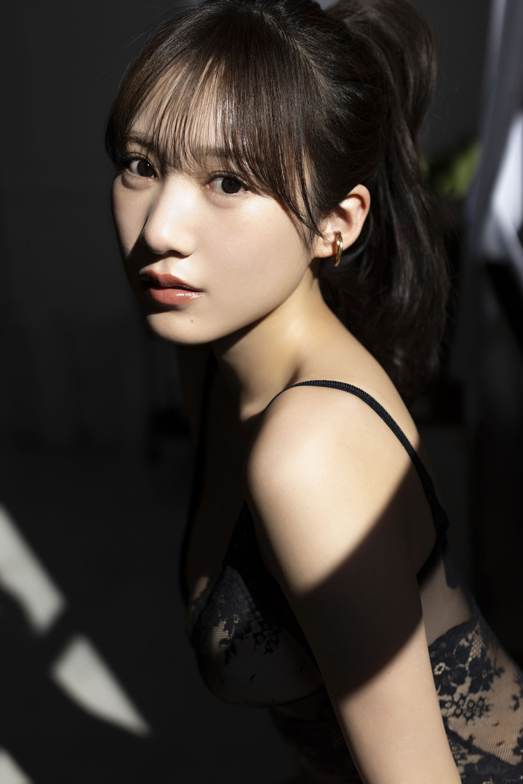 横野すみれ『FLASH』アザーカット（（C）光文社／週刊FLASH 撮影：西條彰仁）