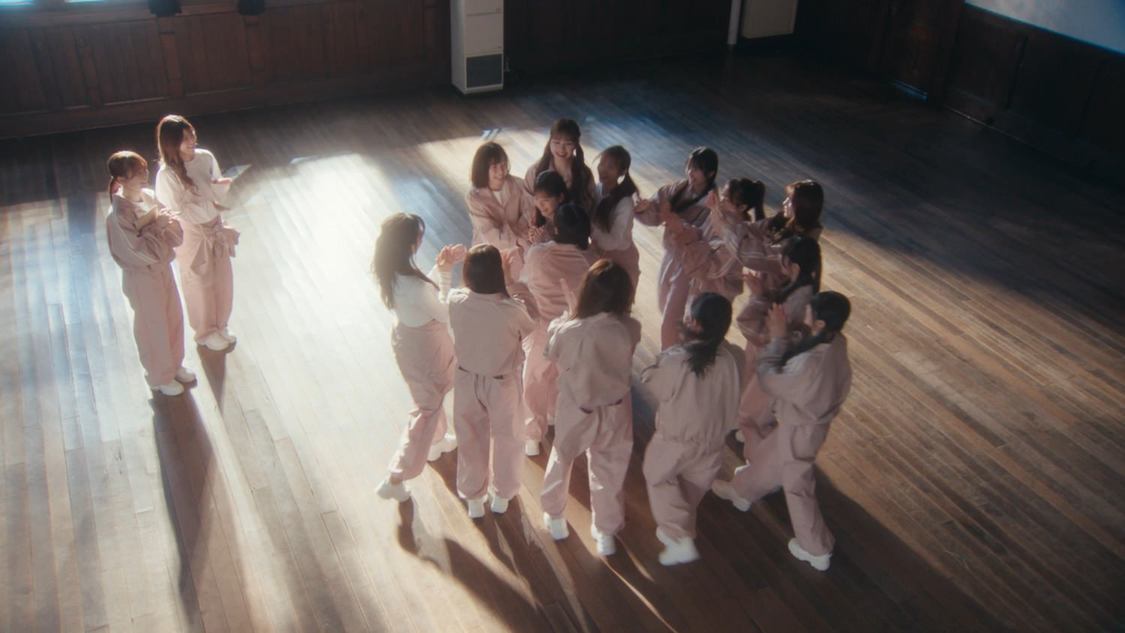 AKB48「まさかのConfession」MV（ⒸAKB48）