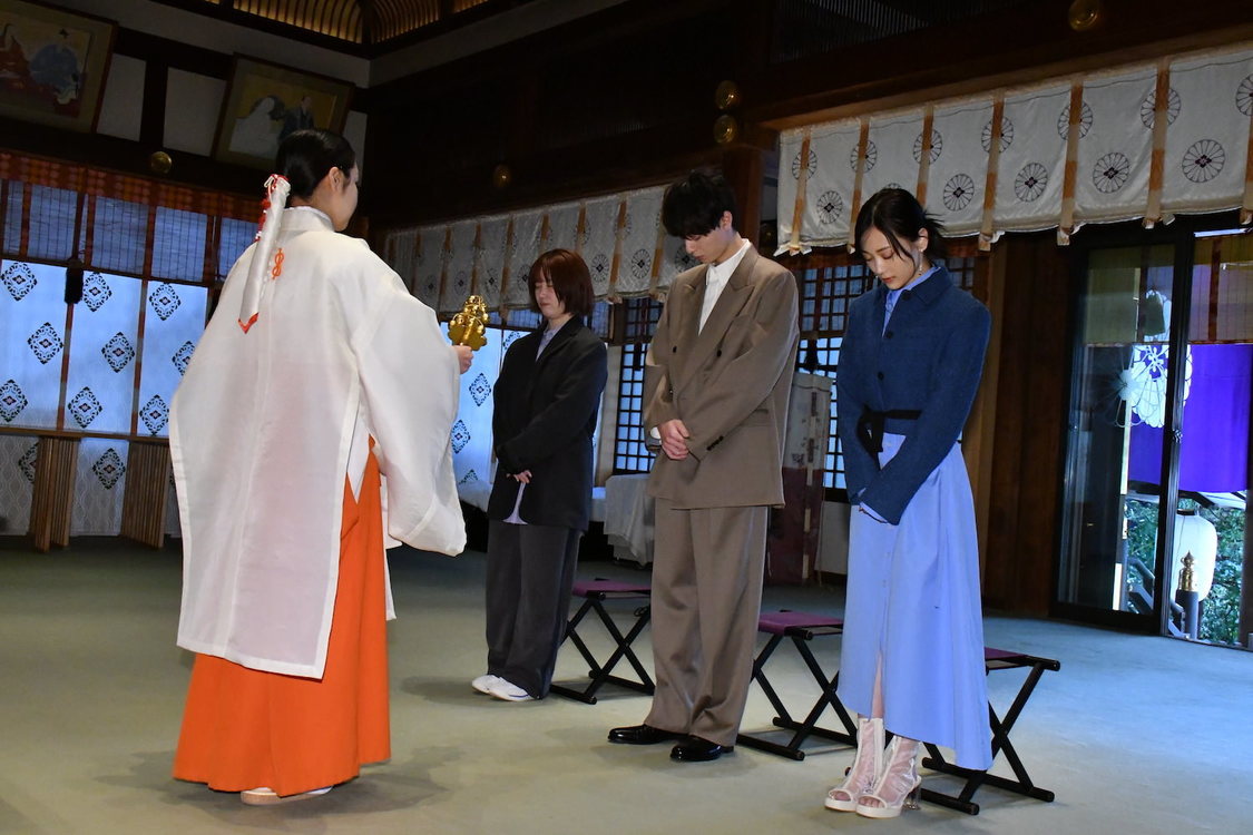 ＜映画『山田くんとLv999の恋をする』大ヒット祈願イベント＞東京大神宮（2025年3月18日／©ましろ／COMICSMART INC.　 ©2025『山田くんと Lv999 の恋をする』製作委員会）