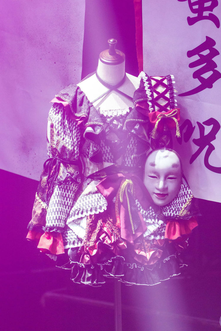 心臓ウリン衣装＜東名阪呪礼ツアー『白装束ト藁人形』＞WOMBLIVE（2025年3月10日）