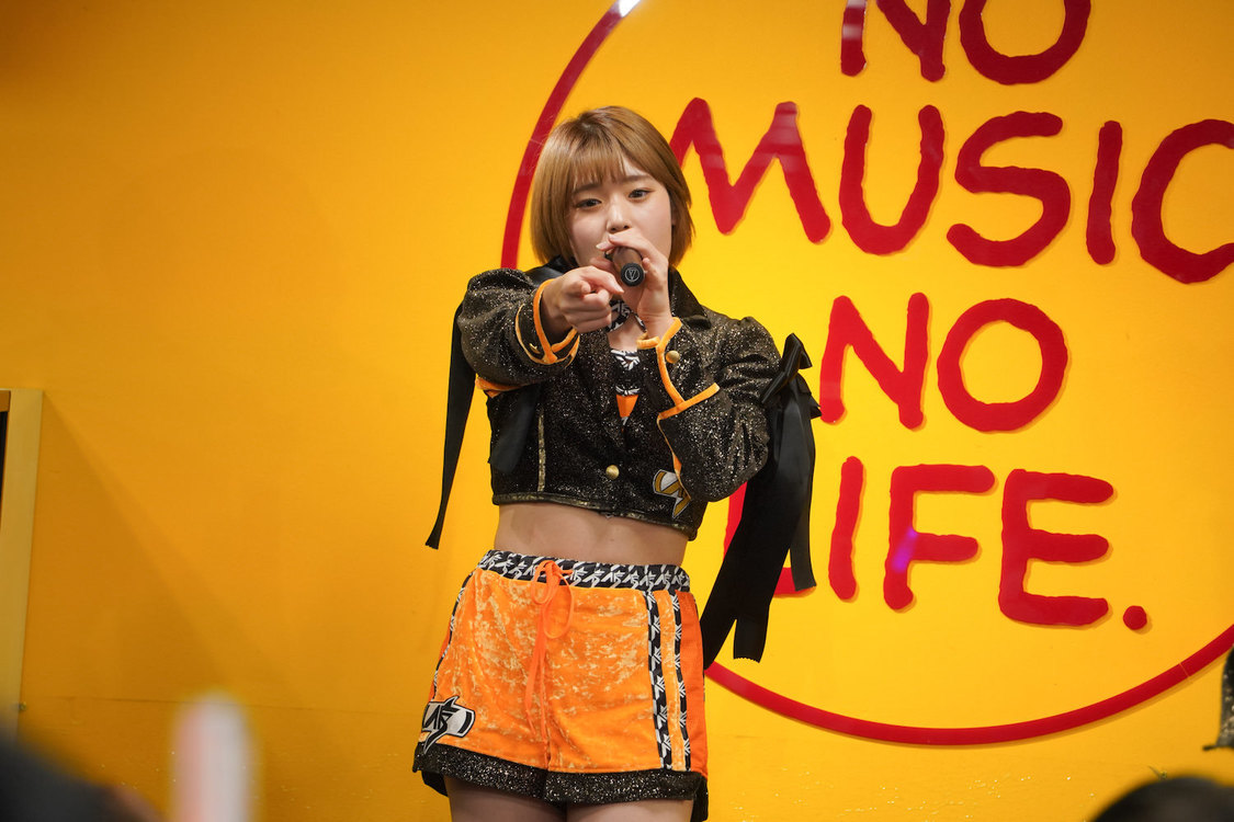 アップアップガールズ（仮＜アップアップガールズ（仮）＆吉川茉優　合同リリースイベント＞タワーレコード錦糸町パルコ店（2025年3月26日）