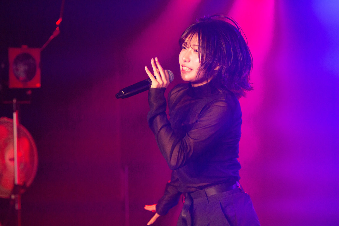 ＜ホワイトスコーピオンBASE Live＞#1｜YOANI Live Station（2025年3月28日／©OVERSE）