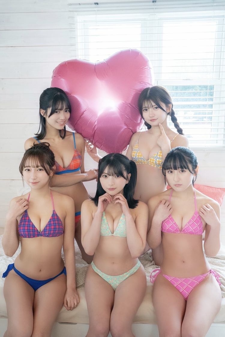 #Mooove!『グラビアンエイジ VOL.1』（(C)佐藤佑一/グラビアンエイジ）