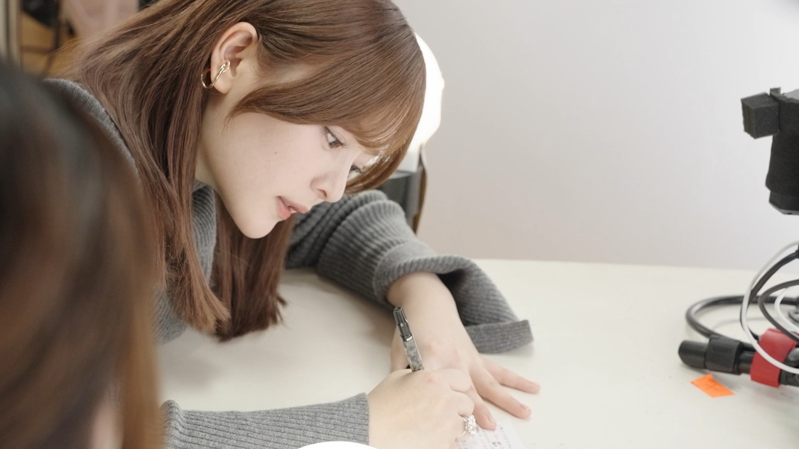 『ケープ』新Web-CM「TikTok LIVE」篇メイキング