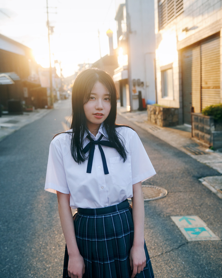 AKB48 正鋳真優 1st写真集『付き合ってください』（双葉社・撮影：北浦敦子）