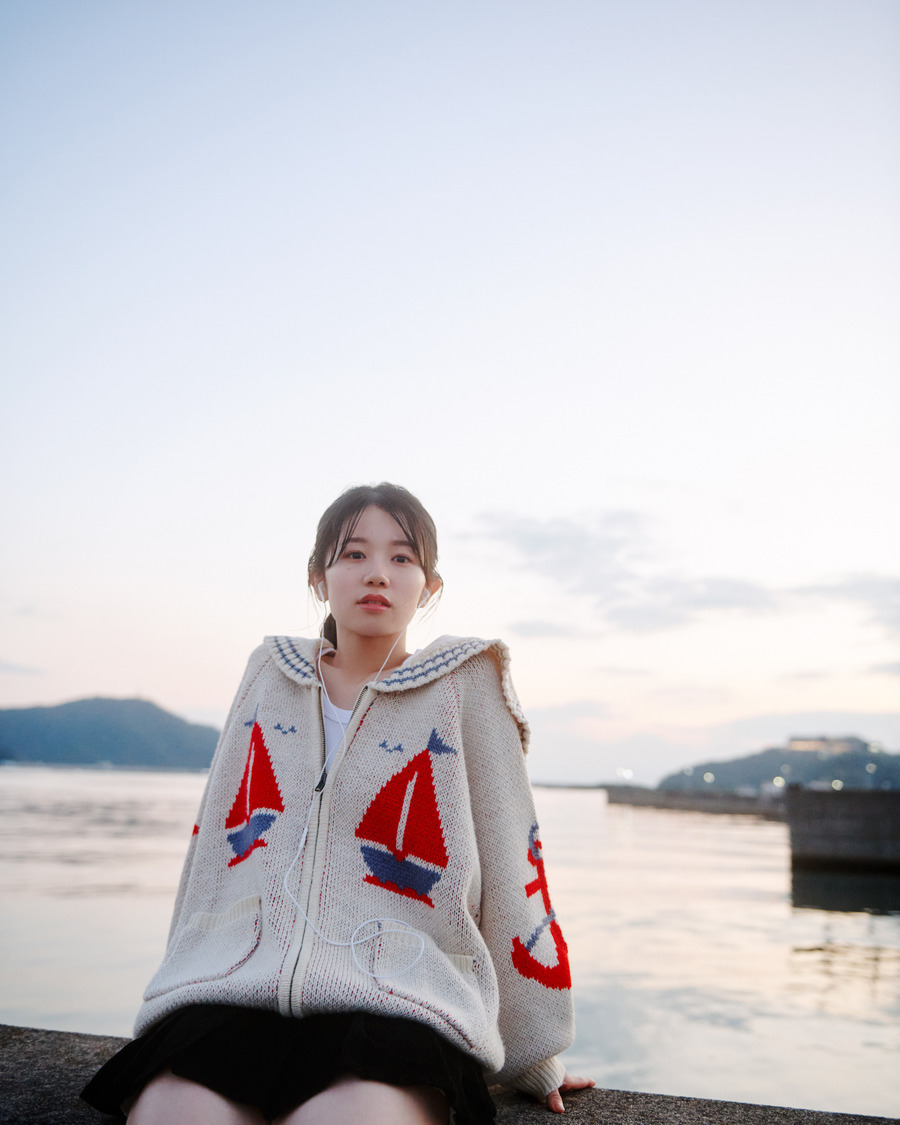 AKB48 正鋳真優 1st写真集『付き合ってください』（双葉社・撮影：北浦敦子）