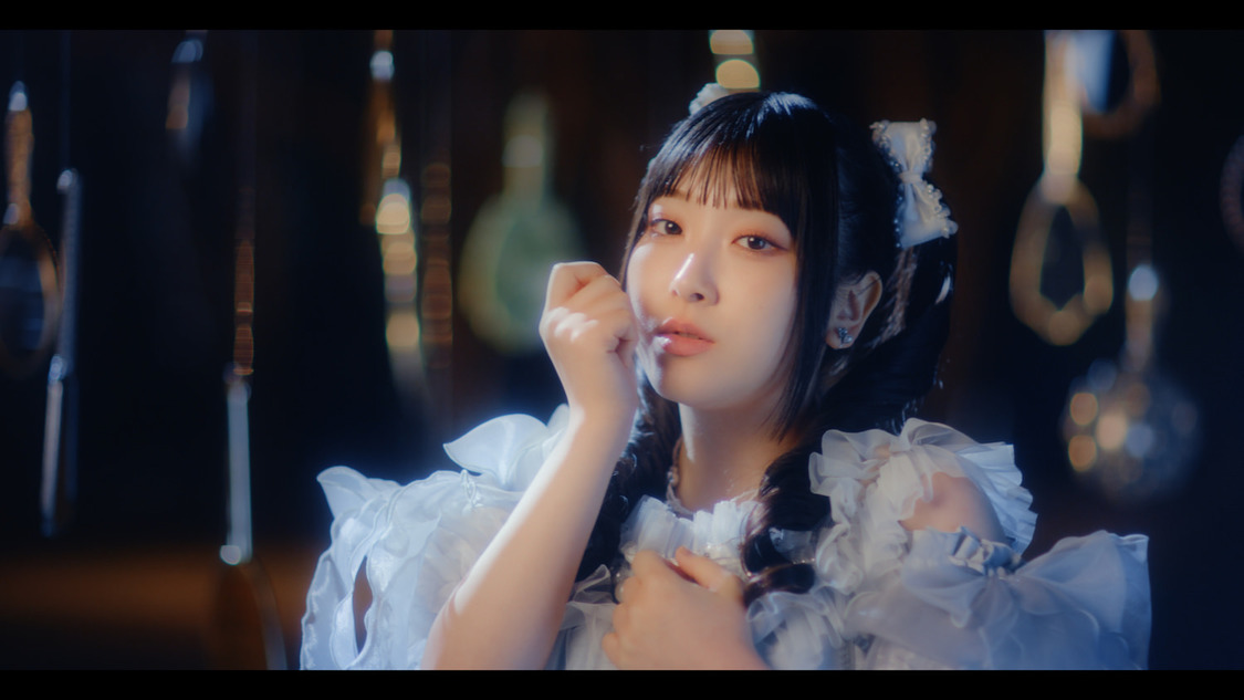 「モブノデレラ」MV（©YOANI／KING RECORDS）