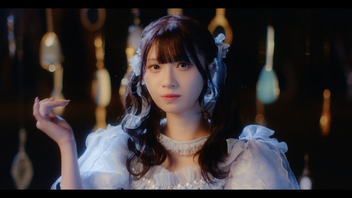 「モブノデレラ」MV（©YOANI／KING RECORDS）