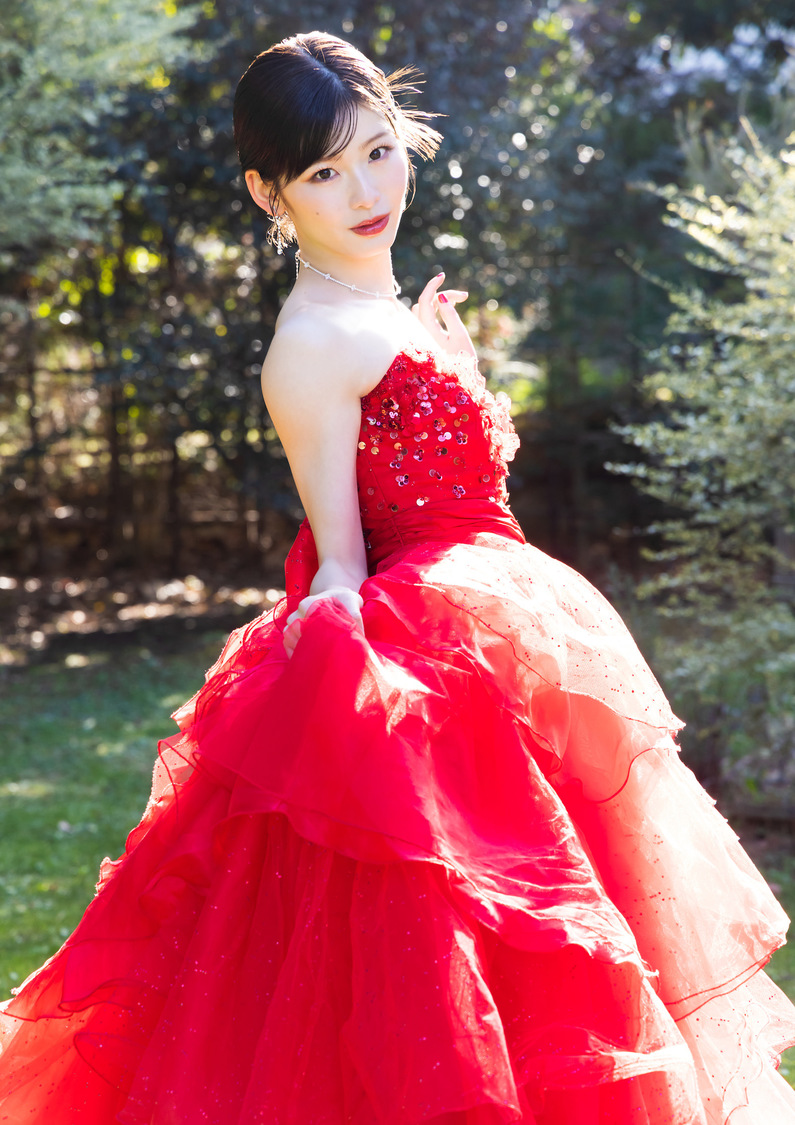 『浅井七海 1st写真集 ナナミイロ』（(C)KADOKAWA (C)Asai Nanami 2025 PHOTO/あべあさみ）