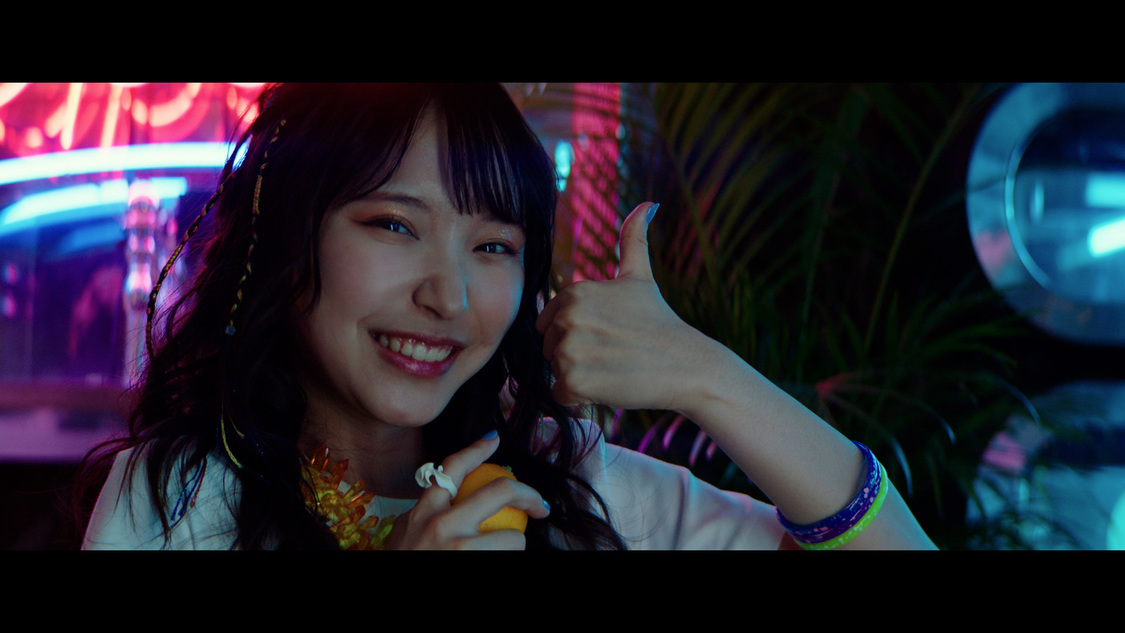 WHITE SCORPION「Beach opening」MV場面写真（©OVERSE）