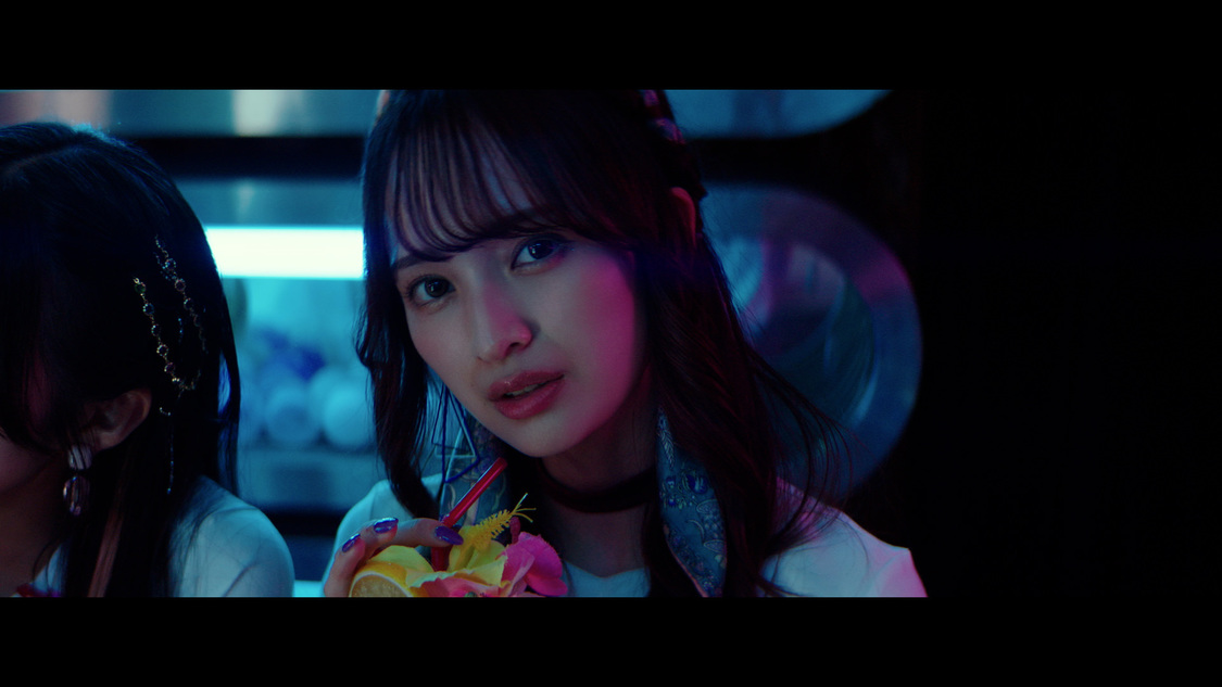 WHITE SCORPION「Beach opening」MV場面写真（©OVERSE）