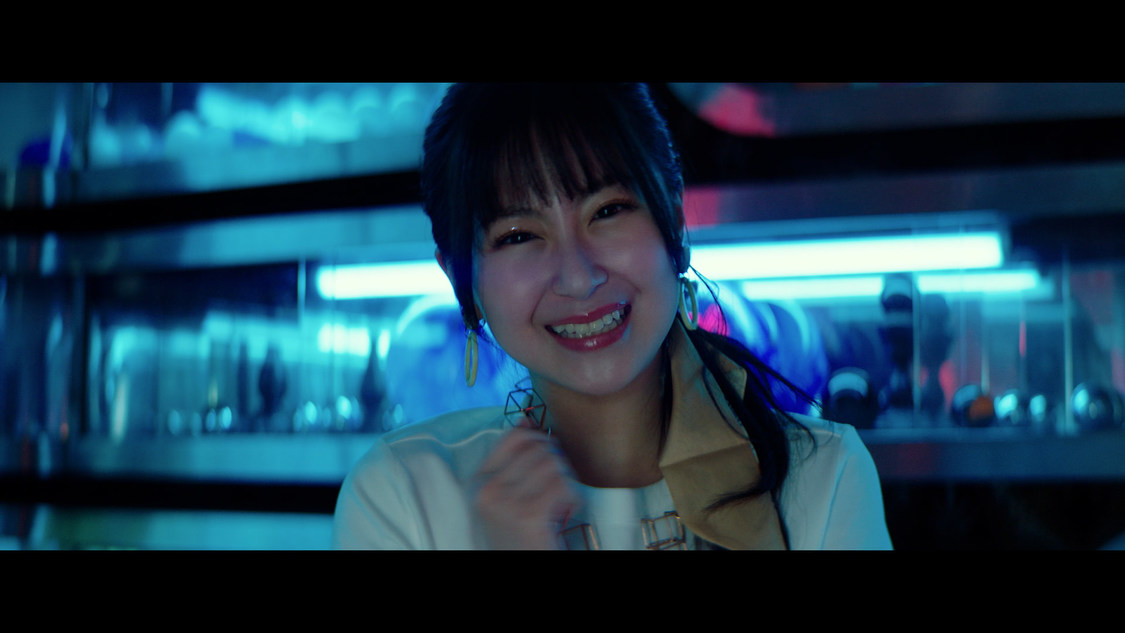 WHITE SCORPION「Beach opening」MV場面写真（©OVERSE）