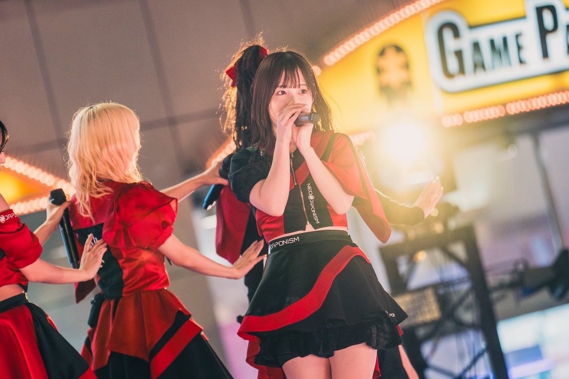 ＜NEO JAPONISM新体制お披露目ライブ＞新宿シネシティ広場特設ステージ（2025年4月22日）