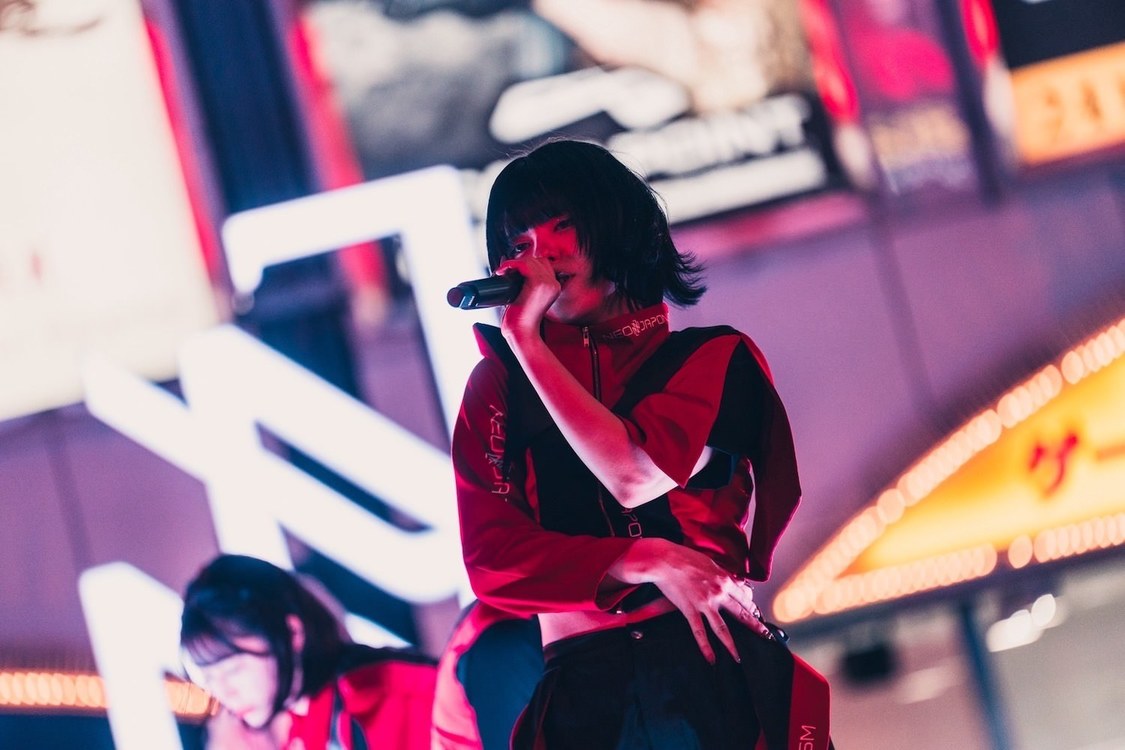 ＜NEO JAPONISM新体制お披露目ライブ＞新宿シネシティ広場特設ステージ（2025年4月22日）