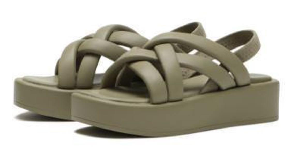 プラットパフサンダル