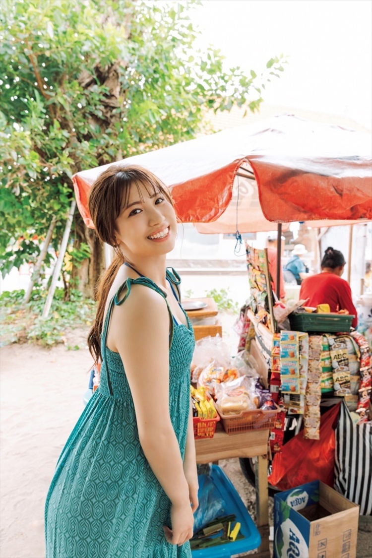 荒井優希1st写真集『無敵の素顔』先行カット第2弾（©︎KADOKAWA　©Zest, Inc.　撮影：下田直樹）