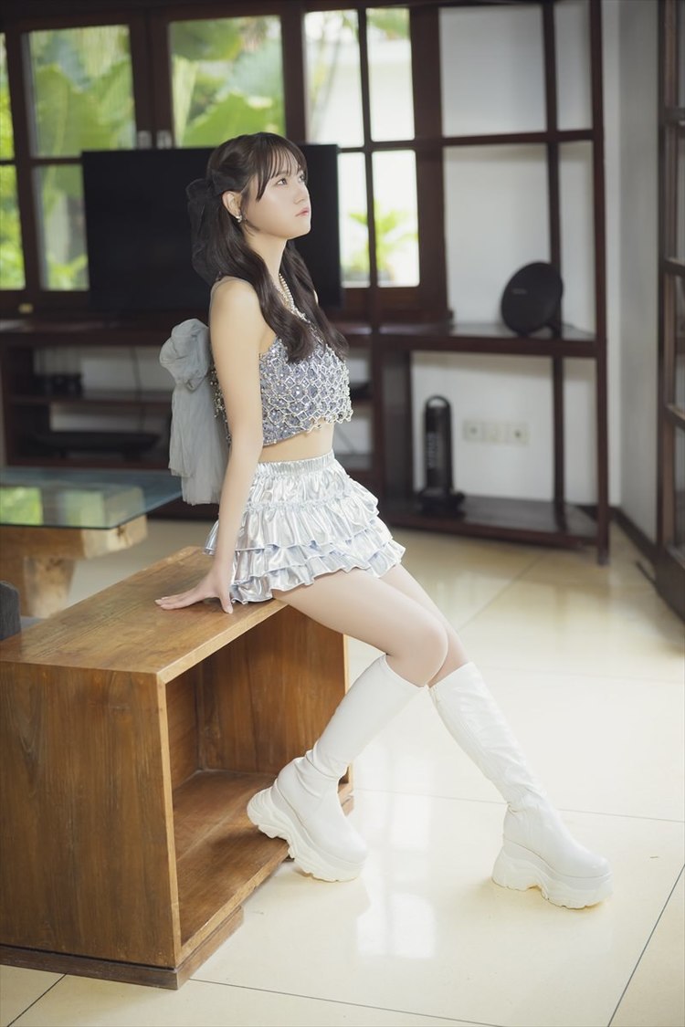 『SKE48 中野愛理1st写真集 可愛いと言って欲しい』（(C)KADOKAWA (C)Zest, Inc. 撮影：田中智久）