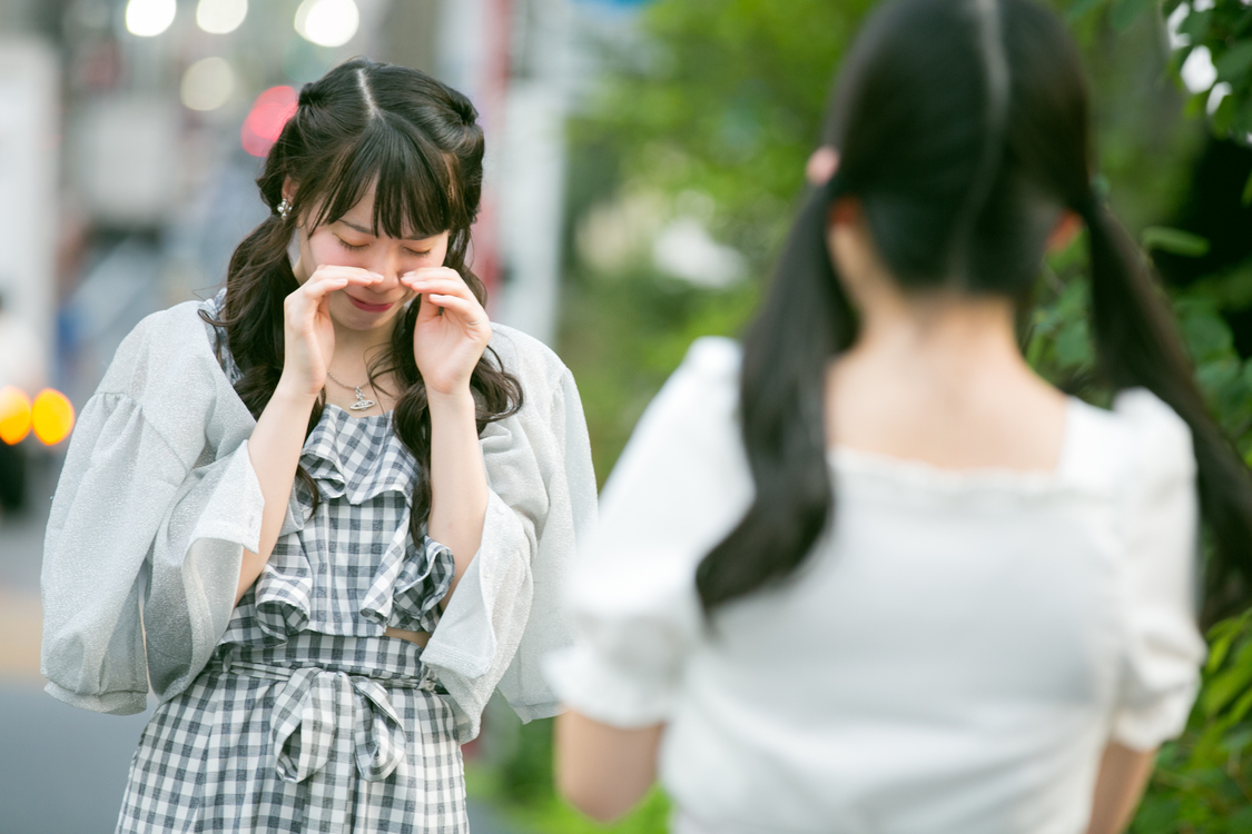 宇佐美幸乃（Luce Twinkle Wink☆）とPop'n'Roll副編集長 茉井良菜