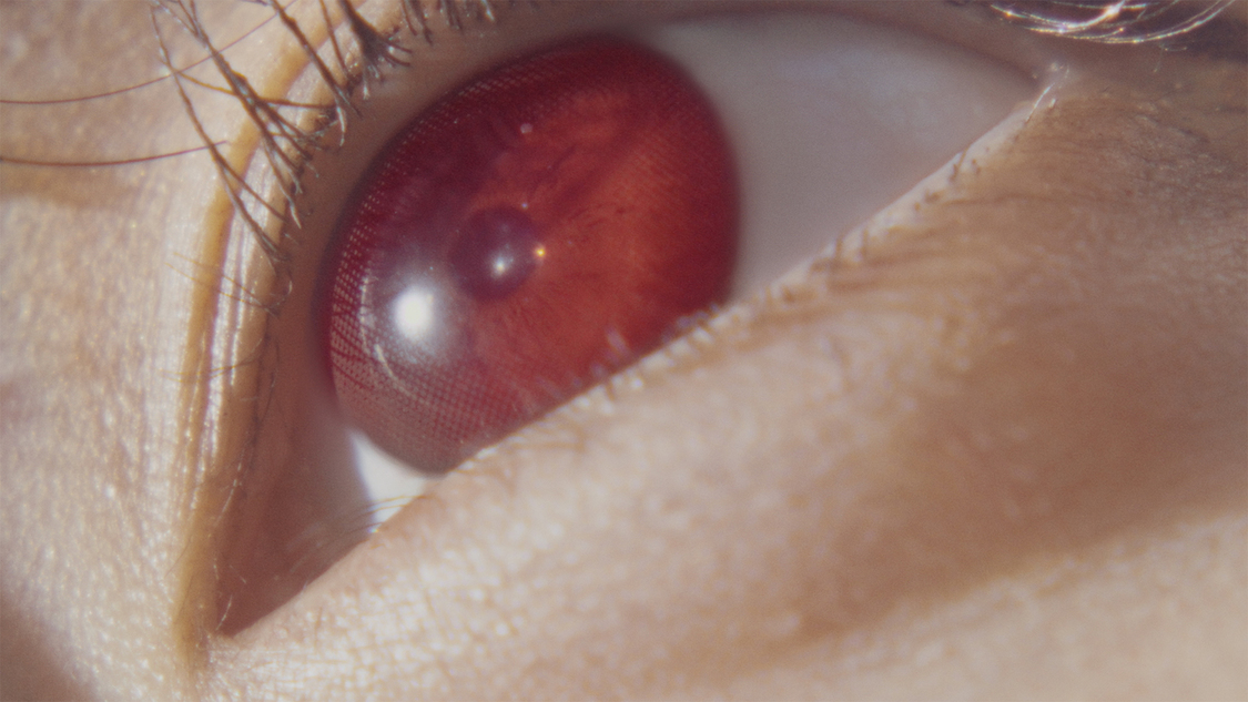 「つまり」MV場面写真（©OVERSE）