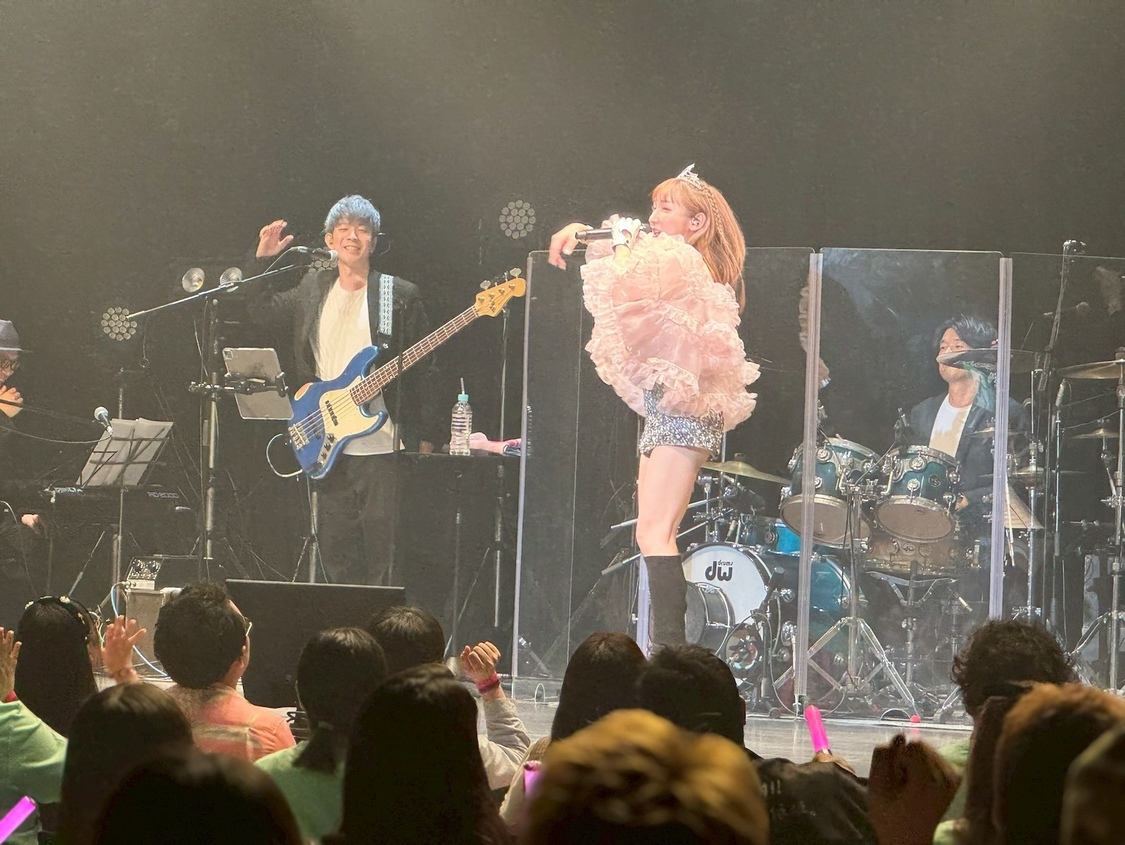 加護亜依、デビュー25周年記念ワンマンライブ＜加護亜依ステーション25 ～これからも止まらずに行くぜぃ～＞（6月14日）