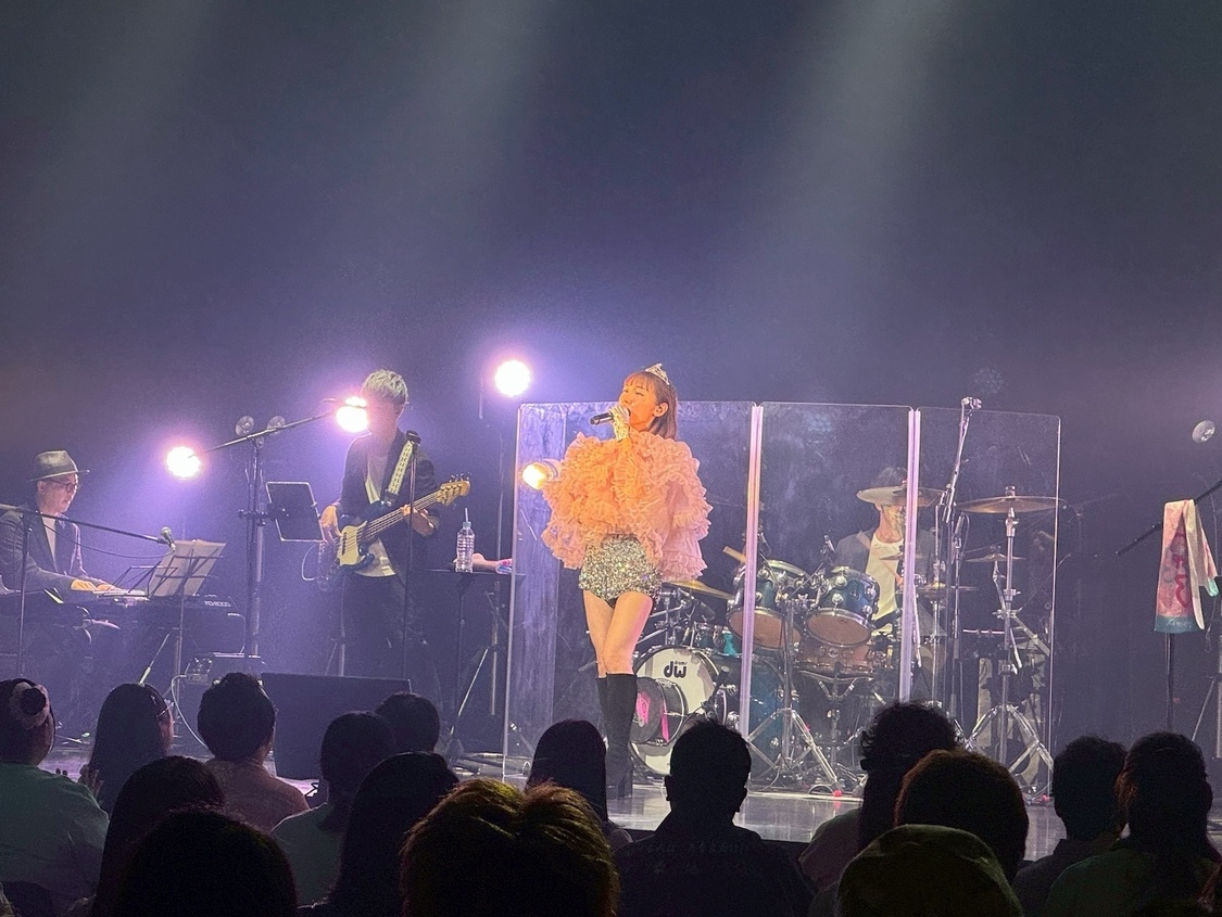 加護亜依、デビュー25周年記念ワンマンライブ＜加護亜依ステーション25 ～これからも止まらずに行くぜぃ～＞（6月14日）