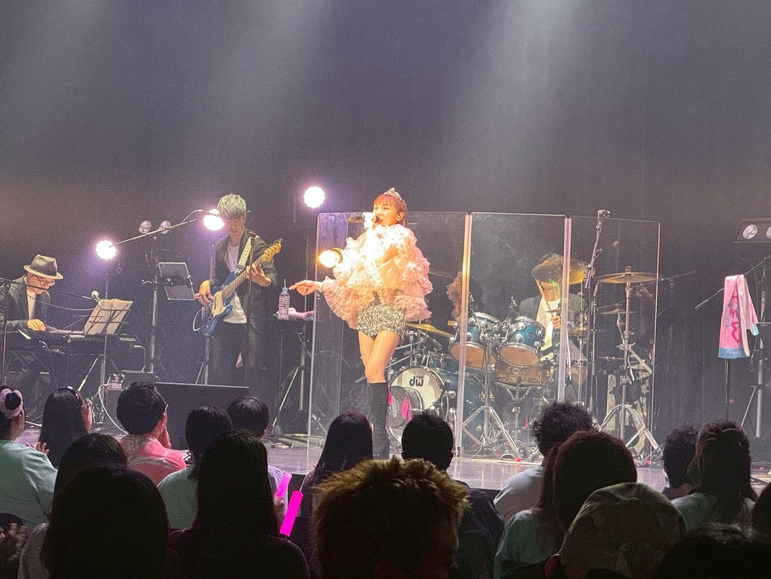 加護亜依、デビュー25周年記念ワンマンライブ＜加護亜依ステーション25 ～これからも止まらずに行くぜぃ～＞（6月14日）